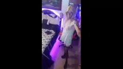 تشغيل مسرحية سيسي إيزاميونو الصريحة بالكاميرا