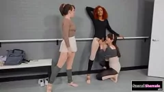 Redare Experimentați cel mai bun grup de trei transexuali ca TS Rubi M și Jenna Noelle, bareback, Natalie Mars, într-o acțiune sălbatică transexuală la transexuală