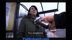 Odtwórz Drobny z apetyczną cipką intensywnie ujeżdża kutasa