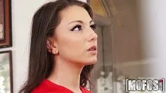 Afspelen Porno met Nicoleta Guta neukt met de nieuwe minnaar