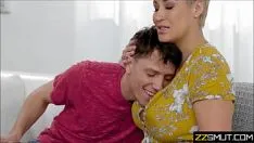 تشغيل مشهد رومانسي مع زوجة الأب