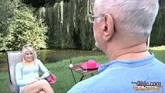 Redare Cu Pasarica Ei Jucausa Il Face Pe Acest Barbat Sa Isi Dea Drumul In Ea