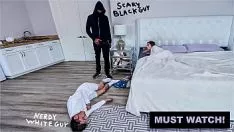 Afspelen De blondine wil hiermee het bed breken