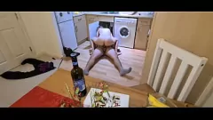 Redare Casnică dornică nu se satură de cocoșul instalatorului: acțiune anală și muie