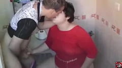 Reproduzir BBW Claudia Marie Ctdx anseia por um pau grande e obtém um acabamento cremoso